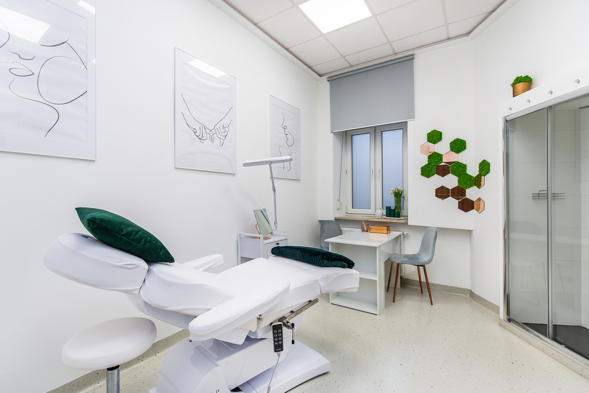 Alfa Dental & Beauty Medycyna Estetyczna, Stomatologia, Laseroterapia Kraków - dental clinic in Krakow, Poland