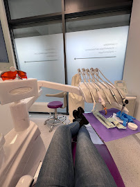 ADM DENTAL CLINIC | Stomatologia Warszawa – implanty – ortodoncja – korony – endodoncja – bonding – wybielanie