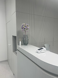 ADM DENTAL CLINIC | Stomatologia Warszawa – implanty – ortodoncja – korony – endodoncja – bonding – wybielanie