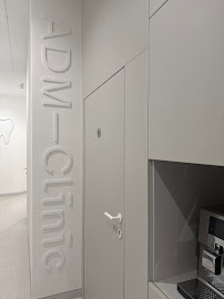 ADM DENTAL CLINIC | Stomatologia Warszawa – implanty – ortodoncja – korony – endodoncja – bonding – wybielanie