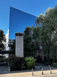 Varsovia Dental - Klinika Stomatologiczna, Implanty, Bonding