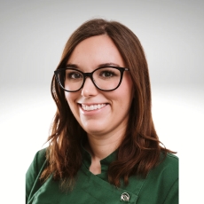 Dentist Magdalena Trzaska-Piwowarczyk