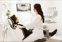 Warsaw Dental Academy Implanty Licówki Bonding