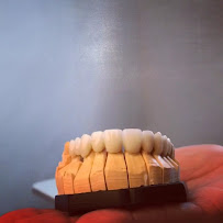 Warsaw Dental Academy Implanty Licówki Bonding