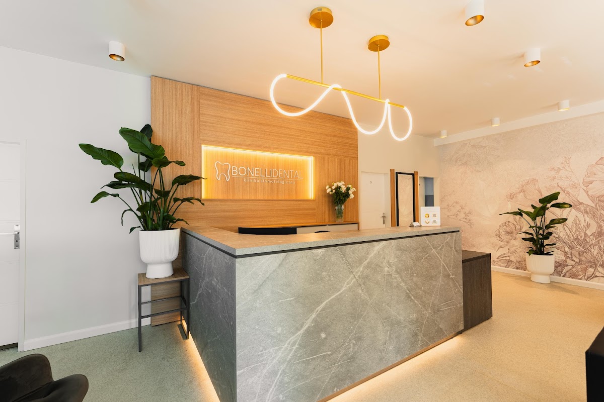 Bonelli Dental. Dental clinic, prosthetics, implants - dental clinic in Warsaw, Poland