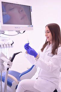Queen Dental Clinic