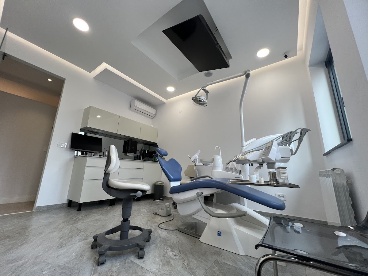 Advance Dental Clinic - dental clinic in Belgrade, Serbia