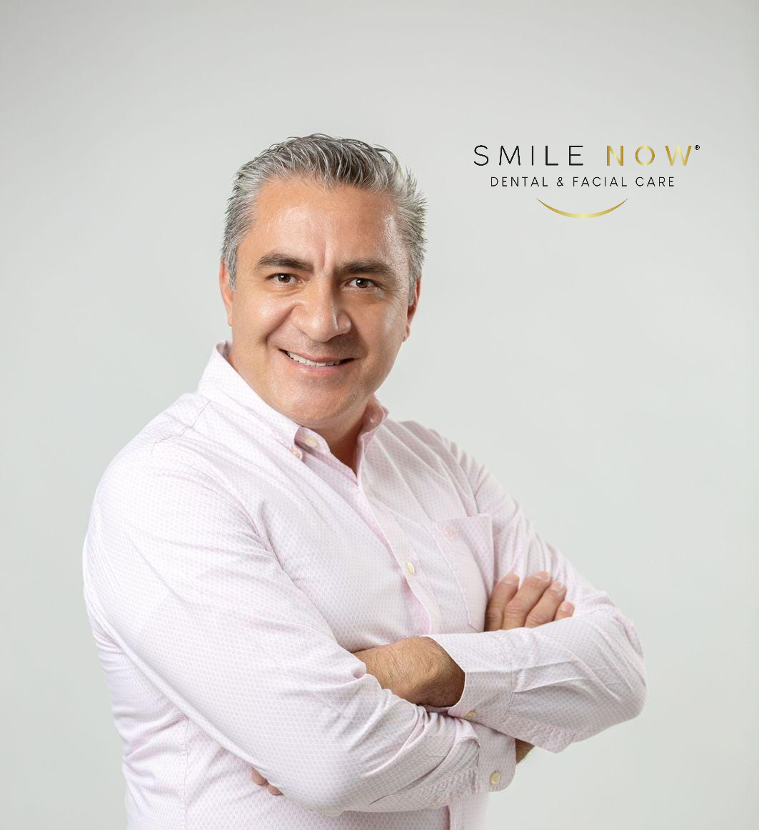 Prosthodontist and Implantologist Alberto . - Dental Implants and Smile Design