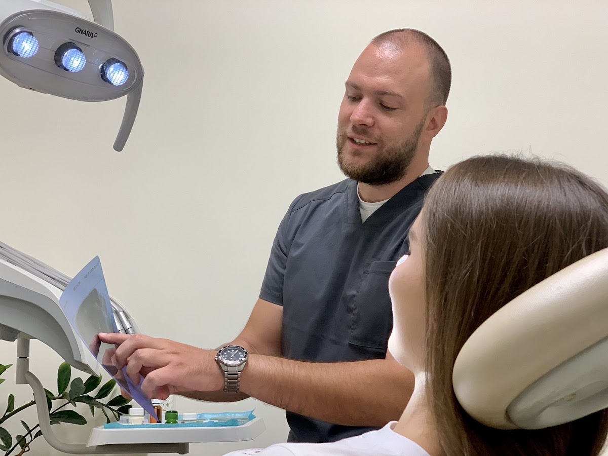 Dezurna stomatoloska ordinacija dr Misljen - dental clinic in Belgrade, Serbia