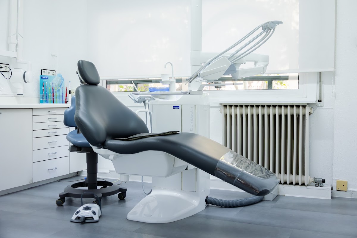 Clínica Dental Abella Rubio - Barcelona - dental clinic in Barcelona, Spain