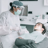 Clínica Sanzmar | Clínica Dental en Madrid in Madrid