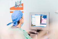 Dental Clinic Reina Victoria 70