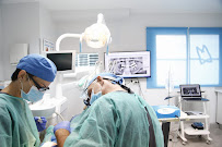 Dental Clinic Reina Victoria 70