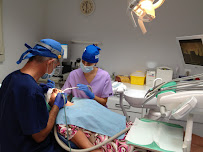 Dental Clinic Reina Victoria 70