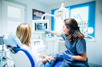 Dental Clinic Reina Victoria 70