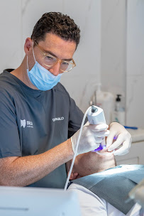 Clínica Dental la Reina dentista de Urgencias