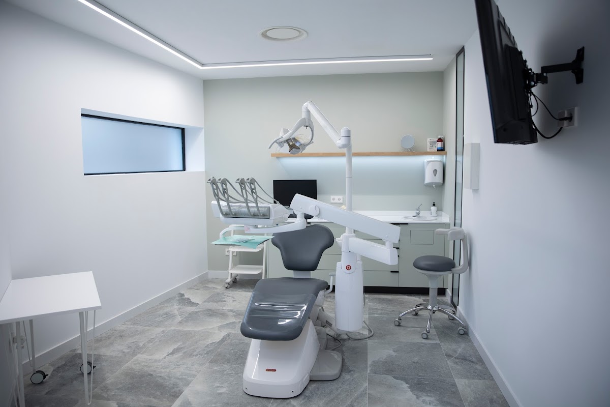 Dr. Gutiérrez Juan Llorens - Clínica Dental Valencia - dental clinic in Valencia, Spain