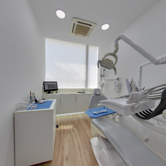 Implant Clinics