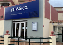 Grins & Co. Odontología avanzada