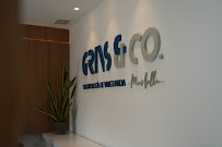 Grins & Co. Odontología avanzada