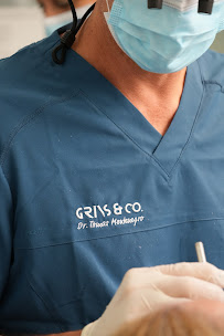 Grins & Co. Odontología avanzada