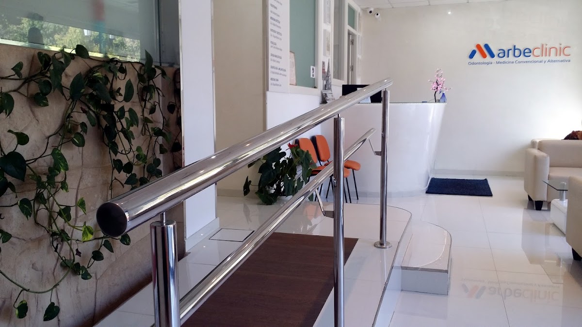 Clínica Dental. Podólogo. Fisioterapia. Marbeclinic Marbella. NICA 40.703 - dental clinic in Marbella, Spain