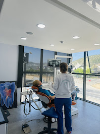 Huriye Aras International Dental Clinic- İMPLANT TEDAVİSİ -HOLLYWOOD SMİLE-GÜLÜŞ TASARIMI DİŞKLİNİĞİ Bodrum