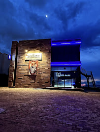 Huriye Aras International Dental Clinic- İMPLANT TEDAVİSİ -HOLLYWOOD SMİLE-GÜLÜŞ TASARIMI DİŞKLİNİĞİ Bodrum