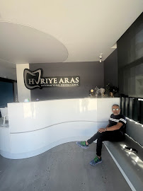 Huriye Aras International Dental Clinic- İMPLANT TEDAVİSİ -HOLLYWOOD SMİLE-GÜLÜŞ TASARIMI DİŞKLİNİĞİ Bodrum
