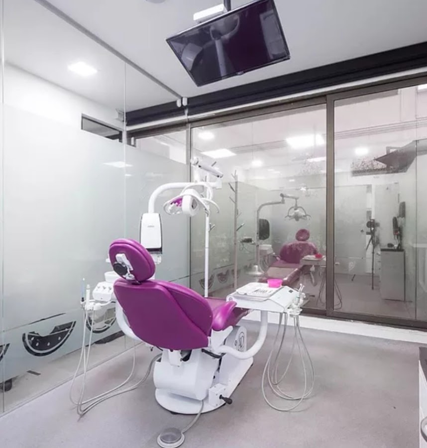 Unidad Odontofacial - Implantes-Ortodoncia-Diseño sonrisa - dental clinic in Bogota