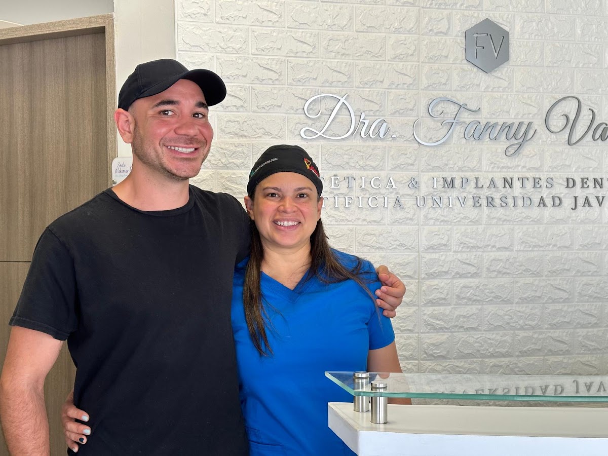Clinica Dental Smile Makeover Cartagena l Odontólogos Cartagena l Fluent English - dental clinic in Cartagena De Indias, Colombia
