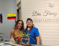 Clinica Dental Smile Makeover Cartagena l Odontólogos Cartagena l Fluent English
