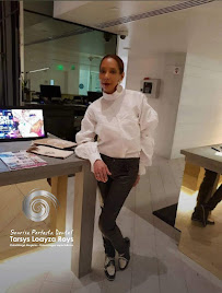 Dra. Tarsys Loayza, Odontólogo