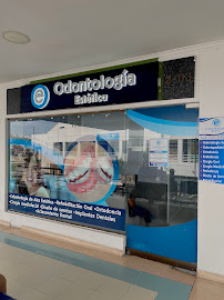 CONSULTORIO ODONTOLOGÍA ESTÉTICA, DR. ALFREDO HERRERA.