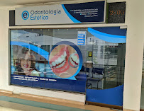 CONSULTORIO ODONTOLOGÍA ESTÉTICA, DR. ALFREDO HERRERA.