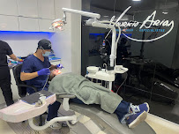 Dr. Mauricio Arias - Odontólogo Experto en Medellín English Dentist