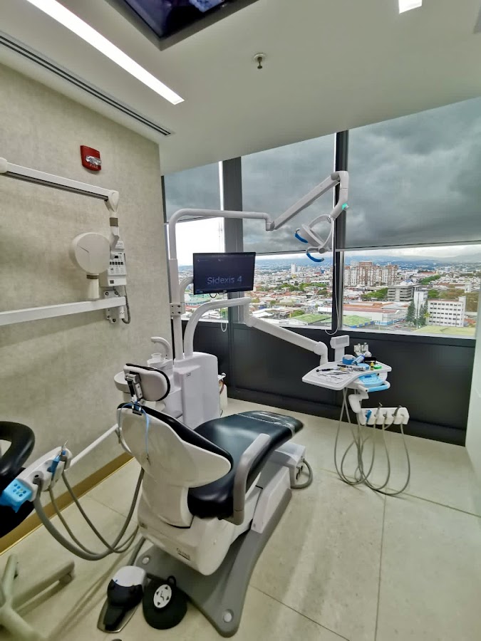 Kaver Dental Clinic - dental clinic in San Jose, Costa Rica
