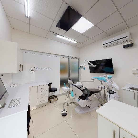 Freer Dental Aesthetics & Implant Center