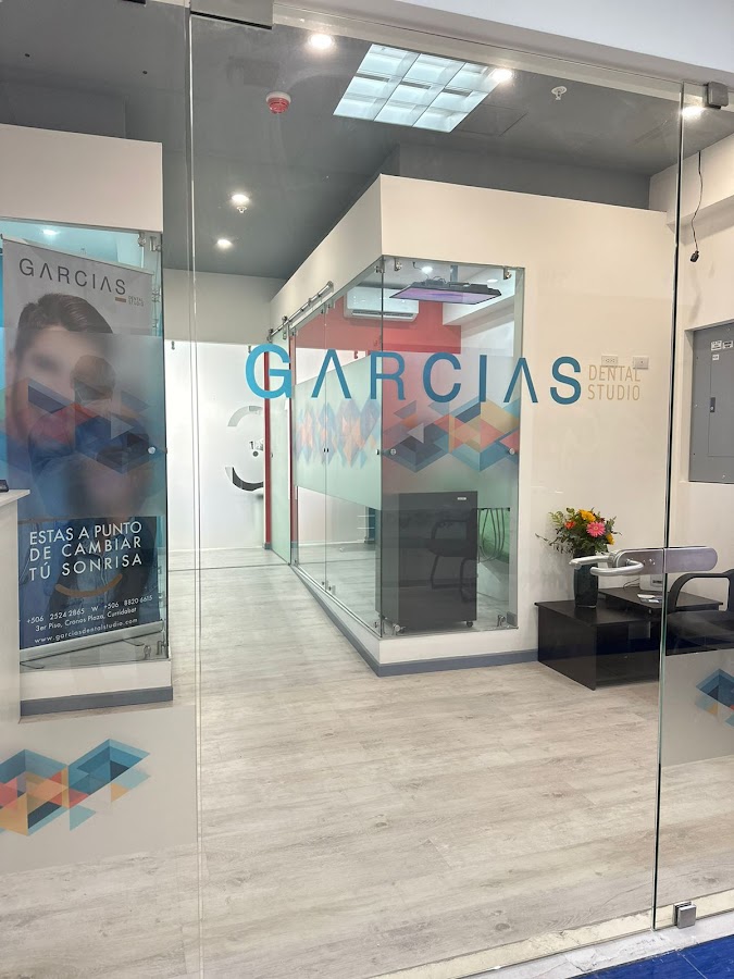 GARCIAS DENTAL - dental clinic in Curridabat