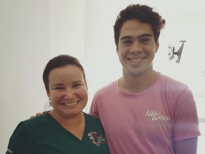 Kreativ Smile Dental Clinic waiting area in Alajuela