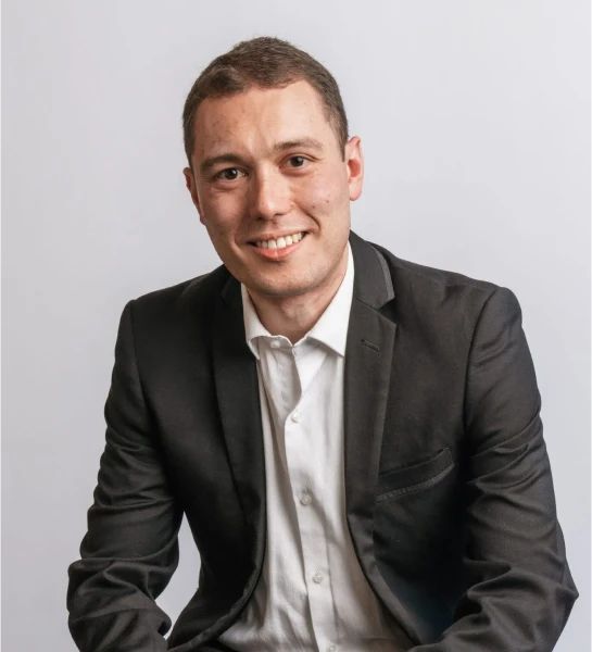 Dr Christopher Sammut - Aesthetic and Restorative Dentistry
