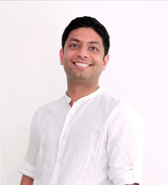 Dr Aditya Shah - Cosmetic Dentistry, Restorative Dentistry, Dental Implants, Clear Aligners, Digital Dentistry