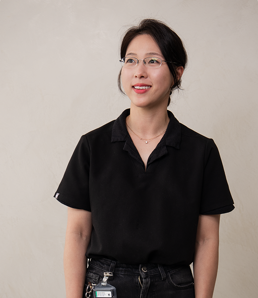 Associate Dentist Tina . - Oral surgery, dental implants, anxious patient support