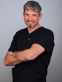 Dr. Marek Adwent