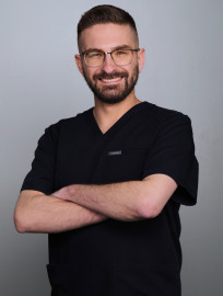 Dr. Filip Prokuski