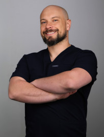 Dr. Mateusz Betlej