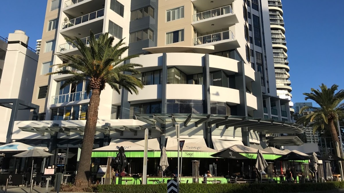 Dentists on Broadbeach - Dr Nigel Seeto - dental clinic in Gold Coast