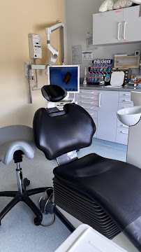 Dentist at Dickson | Family Dentist in Canberra for Teeth Whitening | Root Canal | Dental Implants | Wisdom Teeth Removal