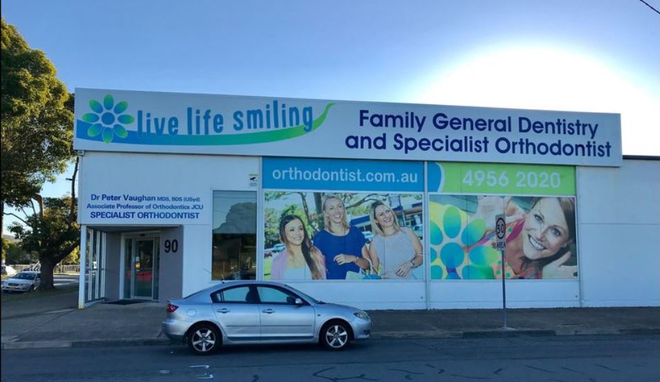 Live Life Smiling - dental clinic in Newcastle, Australia