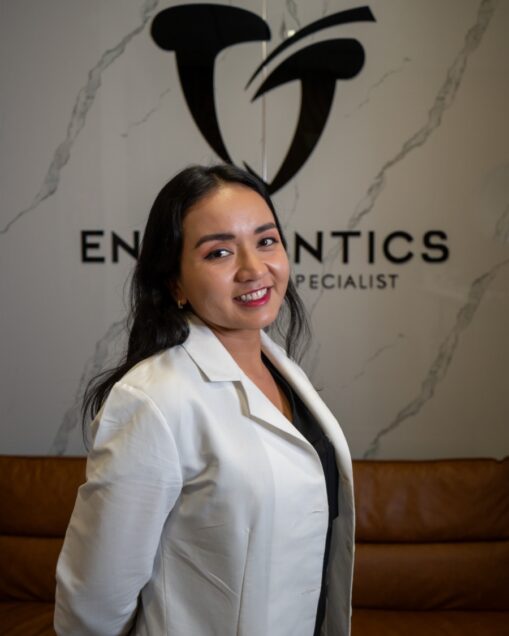 Prosthodontist Avy Rocha - Prosthodontics